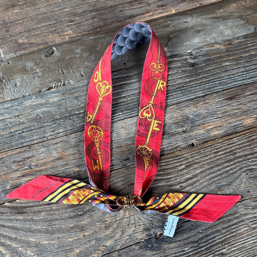 Salvatore Ferragamo silk double sided Twilly with gold‎ Gancini scarf ring